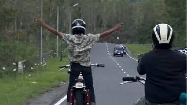 保持热爱，奔赴山海 #机车 #风和自由 #专业运动请勿模仿