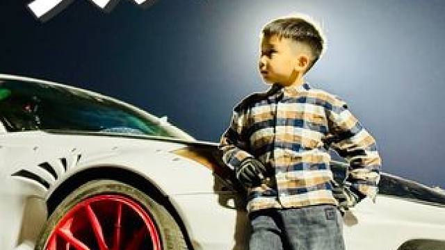 给大家介绍一位比较年轻的漂移车手#这车技没谁了 #漂移 #宝宝开车 #车技爆表 #头文字d