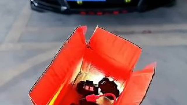 #上热门 #把你的爱车打造的与众不同 #飞机灯  无线炫酷飞机灯 免接线，无损安装七彩飞机灯来了，随