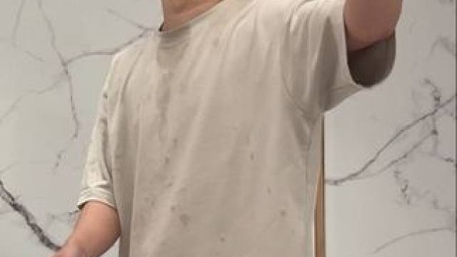 纸巾扇脸 哪有赌徒天天输啊 #看一遍笑一遍 #随拍 #综艺搞笑 #办公室游戏 #迷之自信三人组