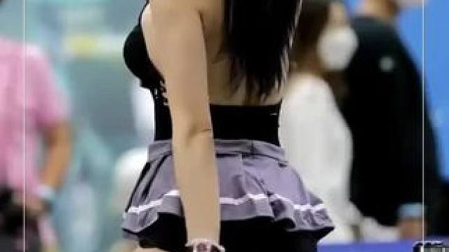 小年快乐看一些美好的事物吧！只是背影就已经迷乱心怀了！#这谁顶得住啊 #辣身材 #极品车模