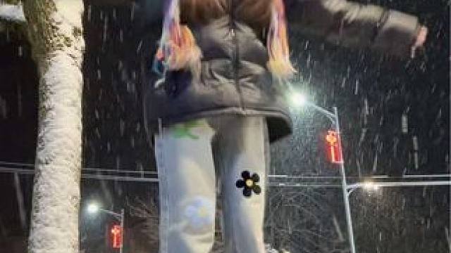 还有一个❄️❄️嘿嘿没想到吧#甜妹 #浅跳一下