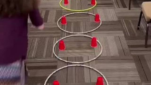 人生就像舞台，不到谢幕时你永远不会知道自己有多精彩。玩游戏亦如此，不到最后一刻千万不要防弃。#趣味游