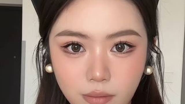 方圆脸都来化这个千金妆！妆教来啦～
#方圆脸妆容 #妆前妆后 #妆教 #千金妆 #新手化妆