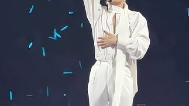 快关于两周了我还在想念演唱会这件事…… #周震南 #周震南演唱会
