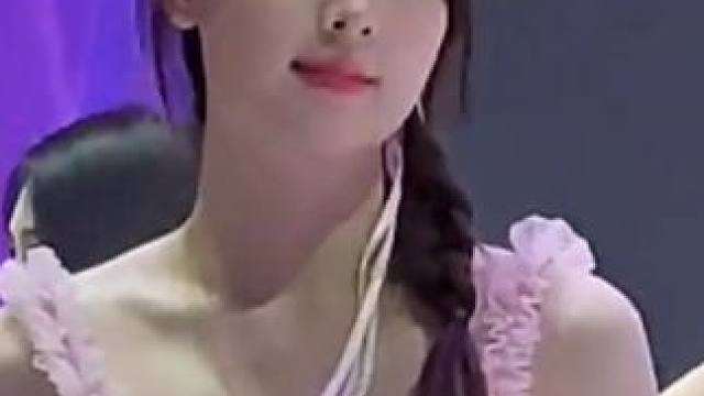 #模特美女 #车展模特 #全网笑容最治愈女孩 #邻家女孩 #冷热酸甜幸福年年