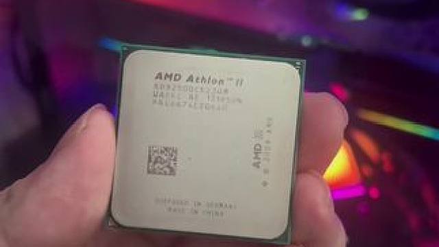 突然翻出了我人生中的第一颗CPU！#AMD #CPU