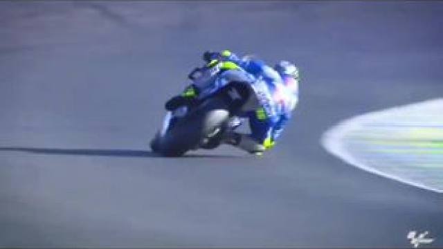 #摩托车比赛 #专业动作请勿模仿 #压弯 #滑胎过弯 #大神控车