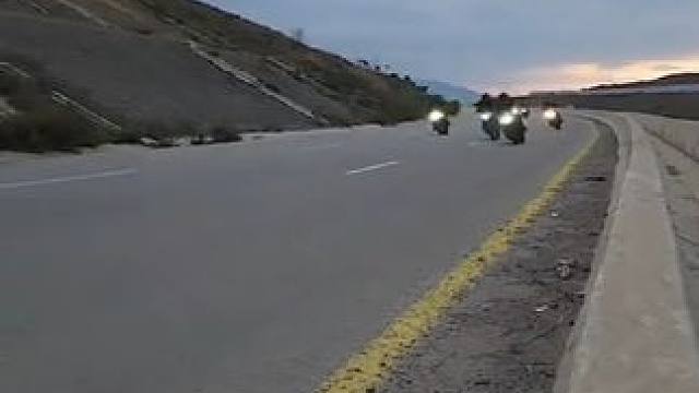 说好的安全驾驶呢？#摩托车