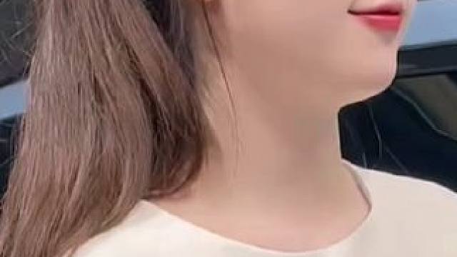 #车展模特 #模特美女 #全网笑容最治愈女孩 #邻家女孩 #三星AI手机爱了 @三星手机官方旗舰店