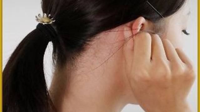 女孩的耳朵里竟钻进了一条浑身长满白毛的不明生物。【纯属纪录片 请通过】#掏耳朵 #采耳 #纪录片