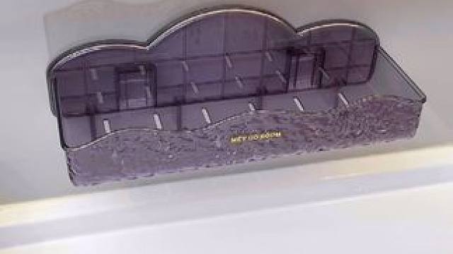 摆一个这样轻奢风的置物架，乱七八糟的台面瞬间干净了#化妆品收纳  #梳妆台收纳 #云朵轻奢置物架