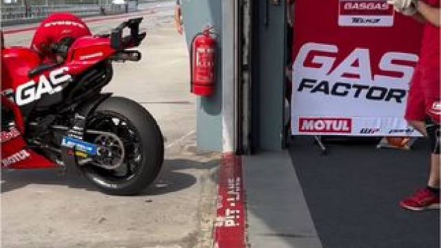 准备起飞#专业动作请勿模仿 #机车 #第一视角