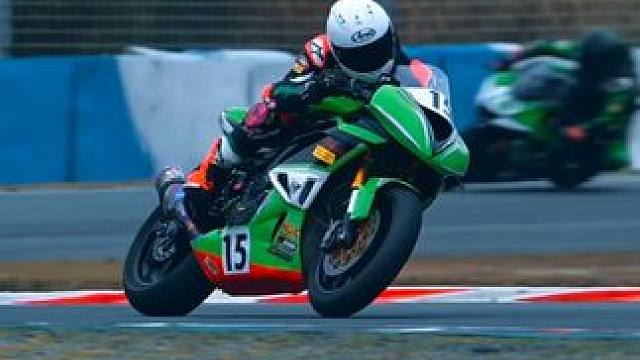 赛车的梦想是赛道的尽头！
2024拼尽全力，向阳出发！#摩托车 #赛车 #摩托车比赛 #赛道 #机车