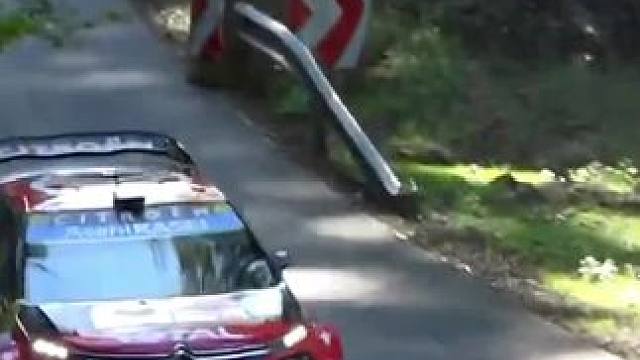 征战20年WRC，获得100个冠军。这些荣誉不仅是对雪铁龙品牌的肯定，更是对它过弯技术的赞美#wrc