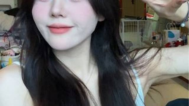 卷发显老气的姐妹 要不试试这样的卷发？#法式慵懒卷 #卷发教程