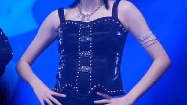 表情管理还是得看我"秋姐"的，魅力值MAX #IVE #金秋天 #视觉盛宴