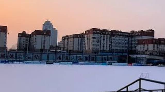 #雪地里撒欢 #打雪仗 #足球女孩 #日常训练#鲲鹏校园足球俱乐部