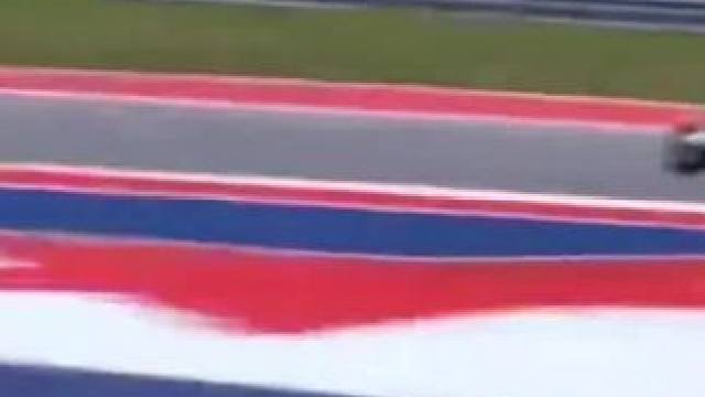 #摩托车比赛 #压弯 #大神控车 #专业动作请勿模仿 #滑胎过弯