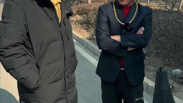 人生路漫漫，脚下别拌蒜啊#看完不笑算我输 #扯犊子专业户 #看土味视频品百味人生 #反转剧情