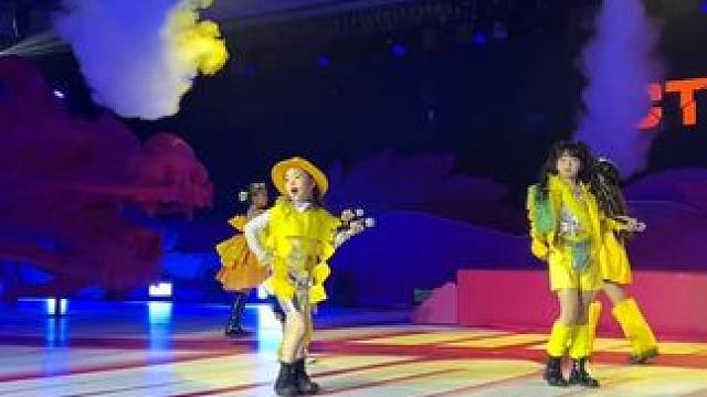 跟臻臻哥哥同台表演的一天，太开心啦～#臻臻 #人类幼崽 #街舞