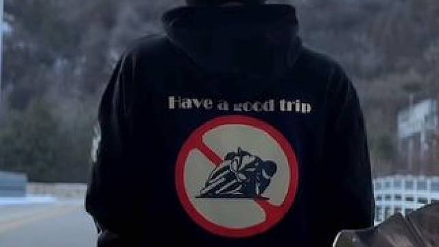 勇敢丰盛 自在如风.  
#凯越450rr #带着影石骑摩托 #每一帧都是热爱 #固定机位安全拍摄 