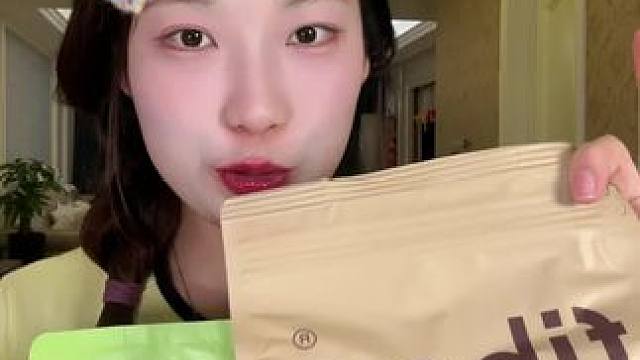 吃甜品还能自律，超模都在吃的代餐奶昔来啦#轻食 #fiboo爆料奶昔#身材管理