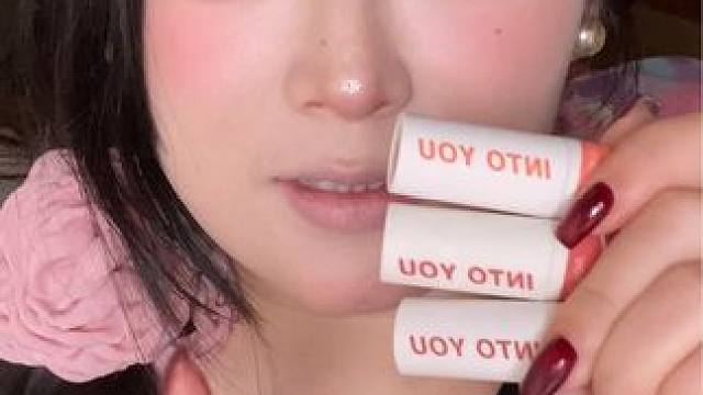 准备集齐所有色号了  先浅看三只分享#口红试色 #唇泥 #美妆种草 #女生买口红 #口红种草