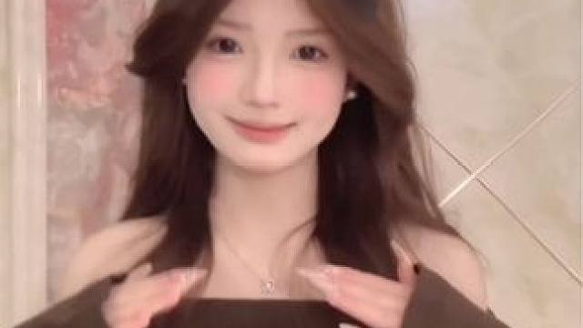 想当蘑菇 只用撑伞发呆 ◍˃ᵕ˂◍
#甜妹 #手势舞 #看镜头宝宝 #慢摇