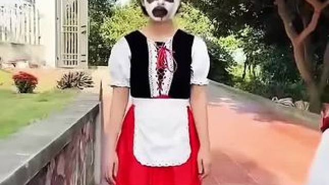 女子戴特殊面具吓坏男友，结局让人太意外了！#看一遍笑一遍 #这操作都看傻了 #意想不到的结局 #沙雕