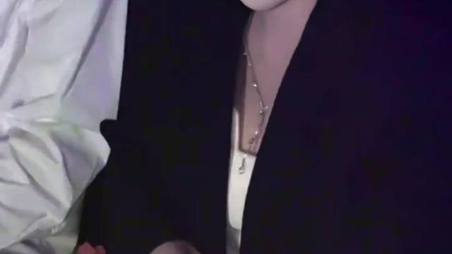 夸她好看   不夸下次不发了