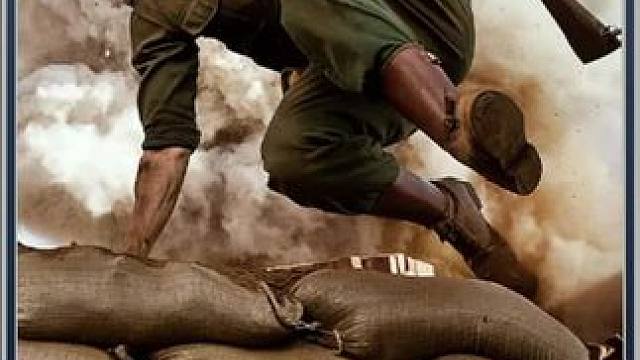 根据真实事件改编，一支150人的小队五天内零伤亡战绩击退对方2500人#好剧推荐 #战争电影