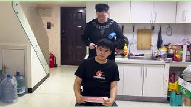 #扑克牌 #办公室游戏 #欢乐办公室 #笑声会传染 #笑就完了