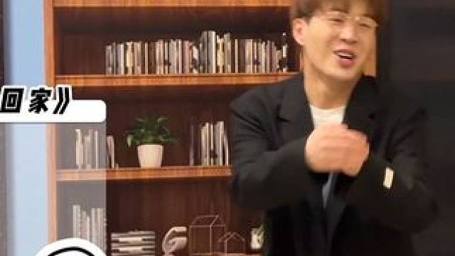 不管人在哪 只要家人在 就是团圆年！
#以茶会友会友为龙 #龙年会友第一杯喝霸王茶姬