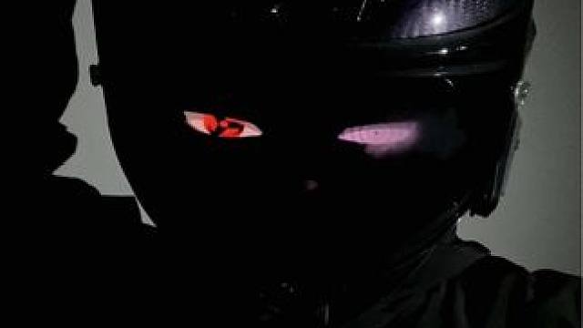 给我7秒#机车 #机车变装 #写轮眼头盔 #暗夜变装挑战