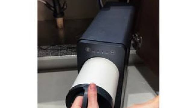 我觉得厨下净水器是家家都需要必备的，水质关乎家人的健康，一定要一个靠谱的品牌 
#装修日记#厨下净水