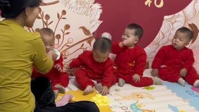 叮～跟宝贝们一起过除夕啦
跨过2023拥抱2024，这一年里面有泪水有欢乐有收获，从呱呱落地到现在满