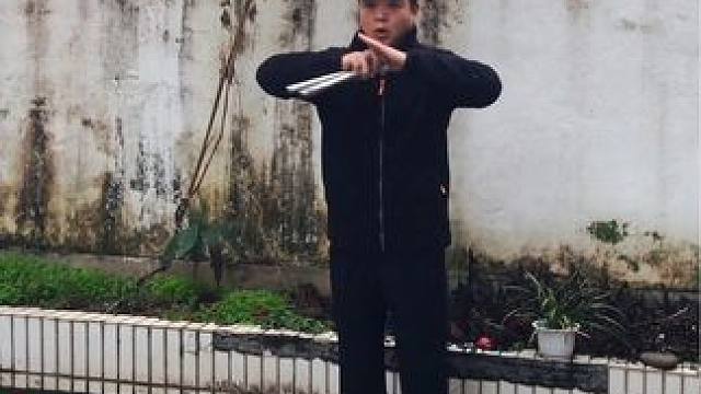 #晨训打卡 #双节棍 
#反复练习 #强身健体 #发扬传武精神