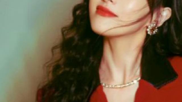 梦幻联动！胡歌杨幂唐嫣春晚开场合唱，何炅主持长沙分会场 #胡歌 #杨幂 #何炅 #唐嫣 #春晚