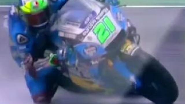 #摩托车比赛 #压弯 #滑胎过弯 #motogp王杰 #专业动作请勿模仿