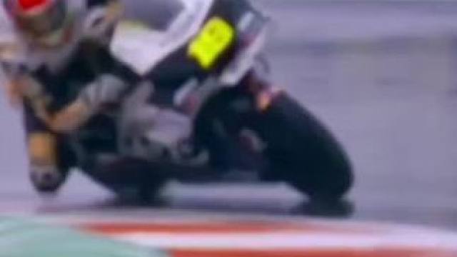 #摩托车比赛 #压弯 #滑胎过弯 #大神控车 #专业动作请勿模仿
