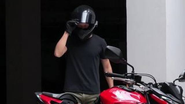 作为龙骑士，2024要骑红龙#cb400f #机车 #honda本田