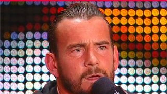 朋克上演麦克风炸弹，当众嘲讽老板和塞纳！ #wwe #摔角 #约翰塞纳