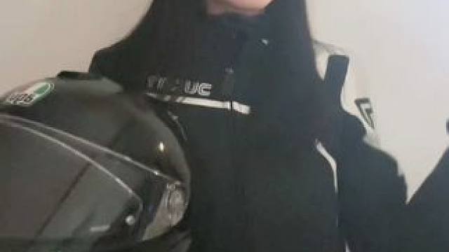 奥特曼装哪有机车骑行服好看呀#暗夜变装 #暗夜变装挑战 #骑行服 #DUCATI#机车小姐姐