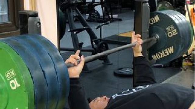 祝大家新年快乐！160公斤卧推十次，马戈戈增力计划课程，带你增长卧推力量#力量举入门 #卧推 #健身