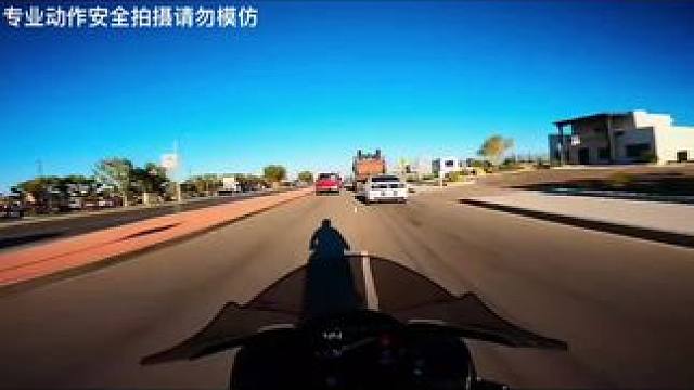 见缝插针#每个男人都有一个机车梦 #让骑行成为一种生活 #爱机车爱生活 #第一视角 #关注我圆你机车