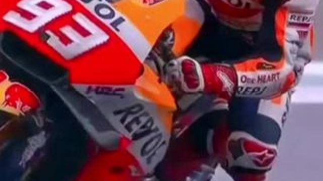 #摩托车比赛 #压弯 #93号马奎斯 #专业动作请勿模仿