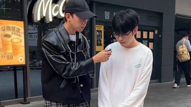 #每人三秒主角时间
#其实你很优秀