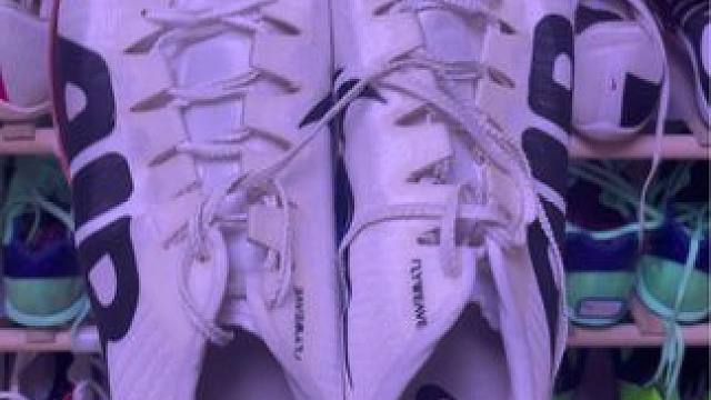 新年快乐兄弟们 发压岁钱的快来安排一双自己喜欢的鞋子吧！#体育生 #钉鞋 #dou上热门