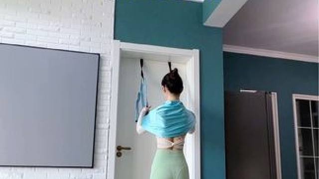 谁家还没有个门了，一看就会，200斤内放心练习，零基础#倒立，练一次年轻一次，试试吧#零基础学瑜伽